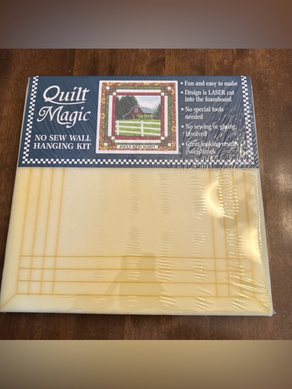 Quilt Magic No Sew Wall Hanging Kit "Red Barn"  12 x 12"  #933